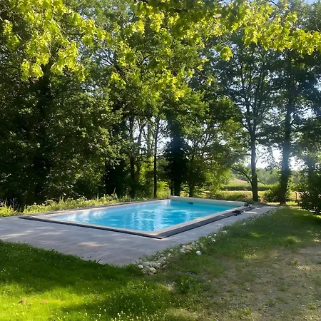 Melusine 3* Saint-Remy-en-Rollat