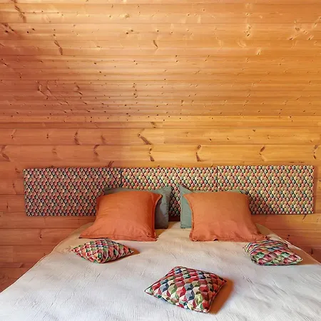 Melusine Bed & Breakfast 3*